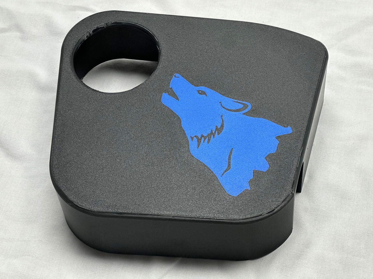 Coolant Tank Cover with Coyote Howling (2024+ Mustang)