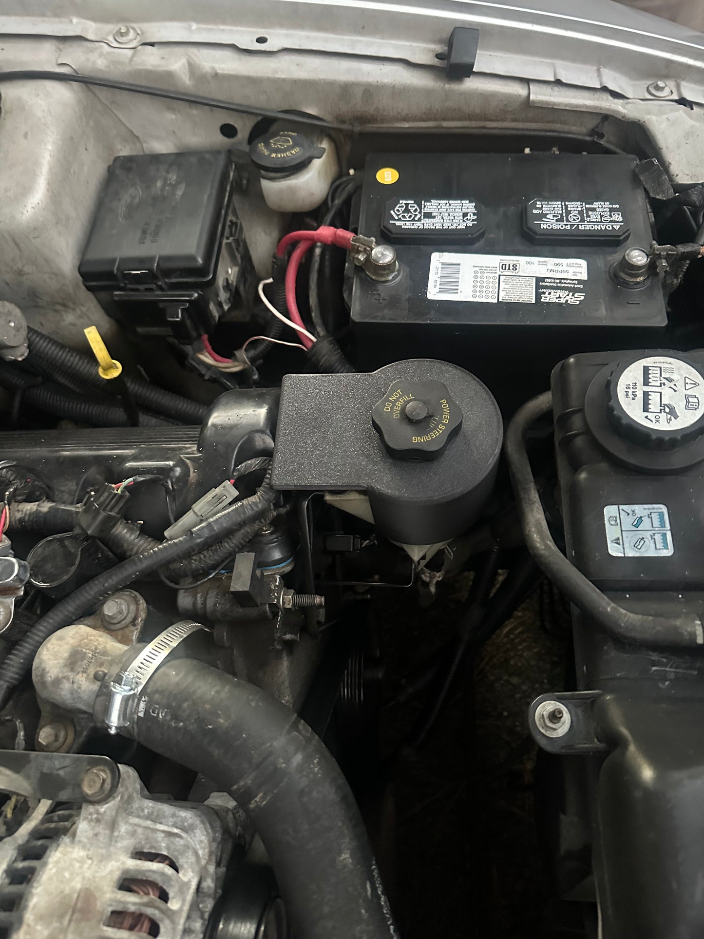 Power Steering Reservoir Tank Cover (1996-2004 Mustang GT)
