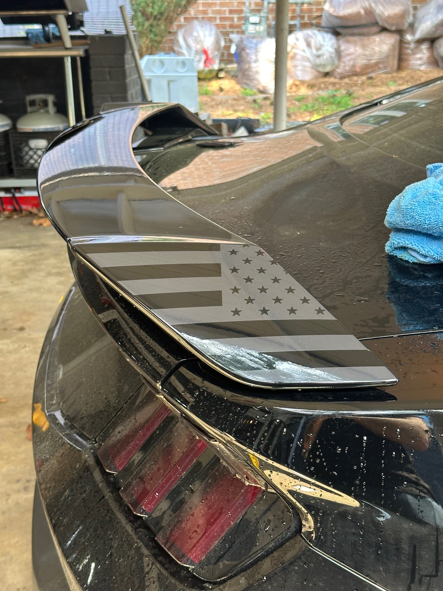 Spoiler Side Accent American Flag Vinyl Overlay (2024+ Mustang )