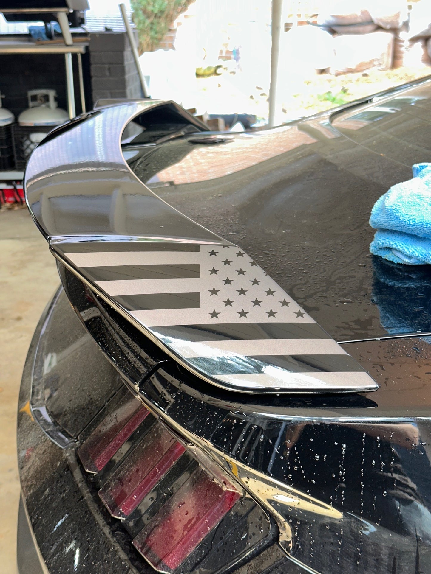 Spoiler Side Accent American Flag Vinyl Overlay (2024+ Mustang )