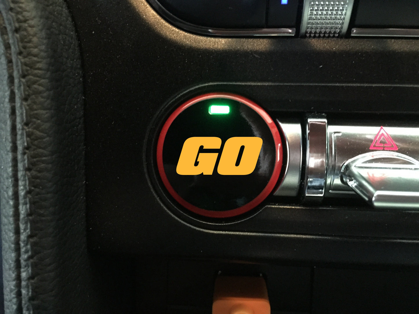 Push Button Decal "GO" (Charger/Challenger)