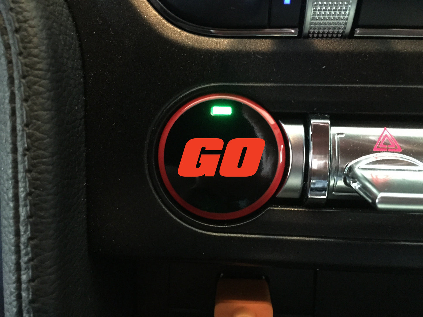 Push Button Decal "GO" (Charger/Challenger)