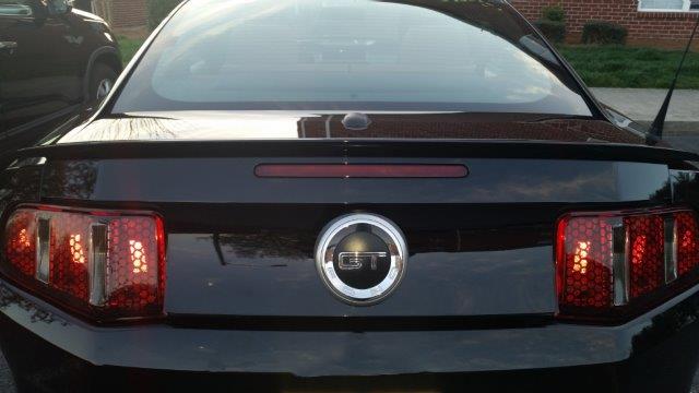 Tail Light Honey Comb Vinyl Overlay (2010-2012 Mustang)