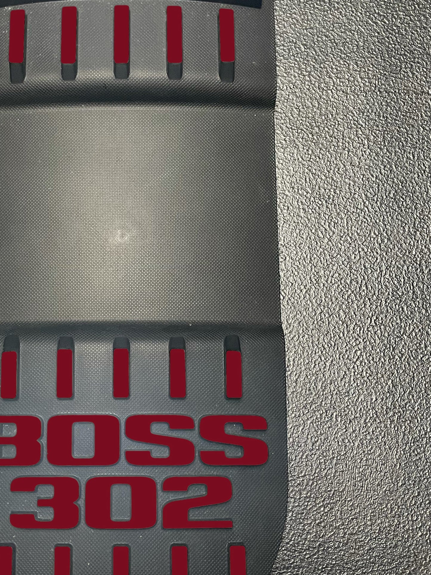 Boss 302 Engine Cover Accents (2012-2013 Mustang Boss 302)