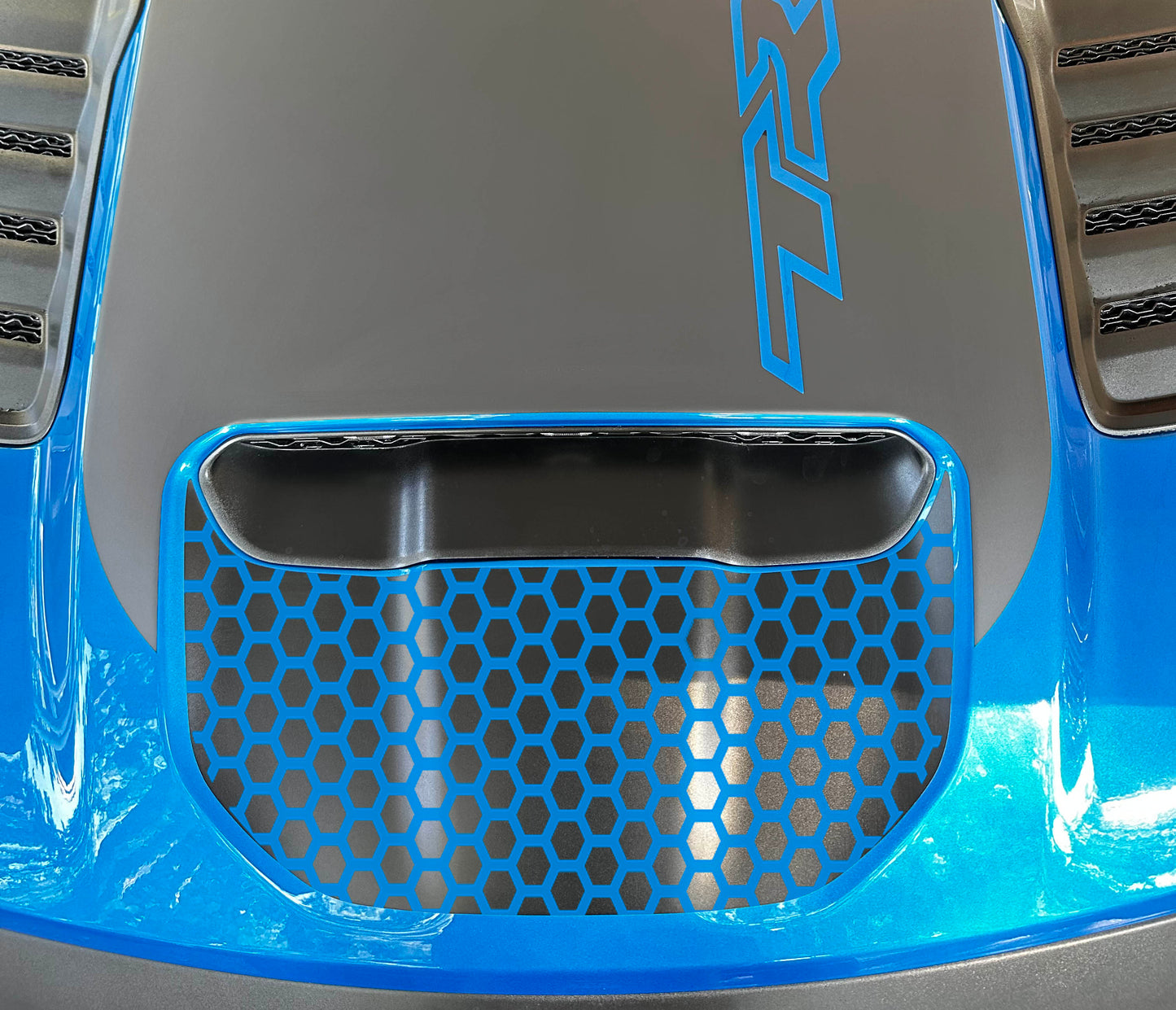 Small Front Hood Graphic with Reverse Honey Comb Cutout OEM Style (2021+ Ram TRX/RHO)