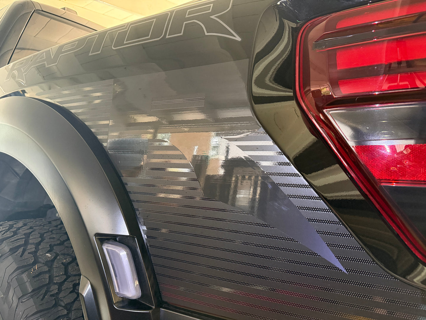 Raptor R decal